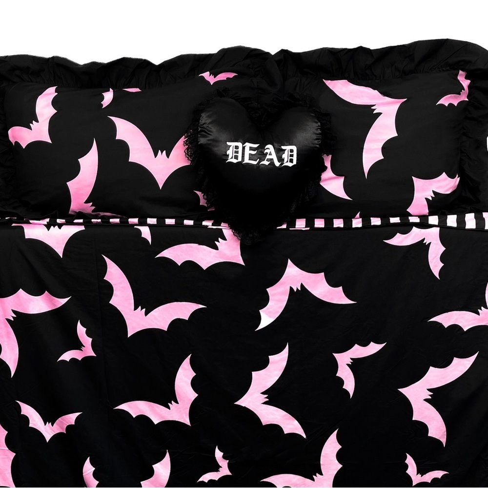 Sweet Bat Behavior 2.0 Duvet Set